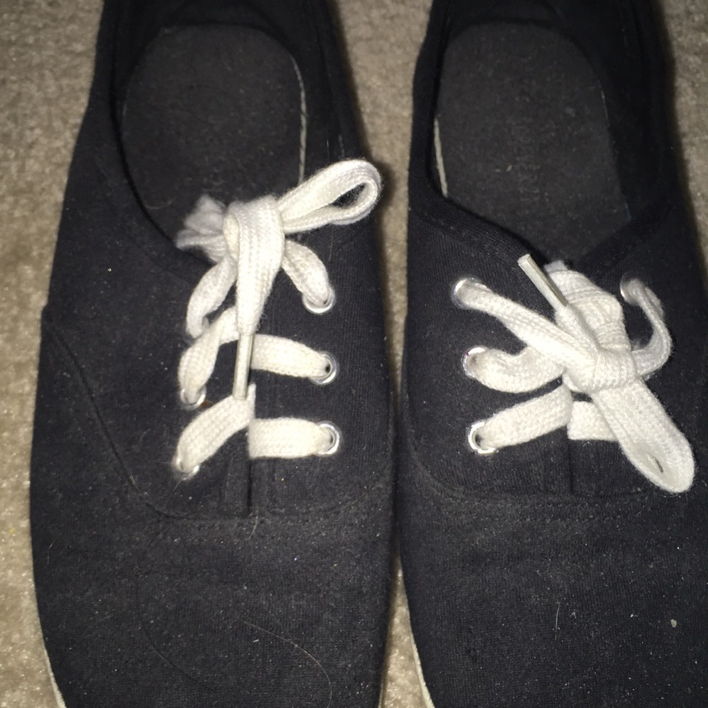 Black low top canvas shoes